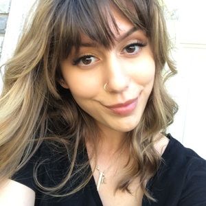 Meet your Posher, Isabella